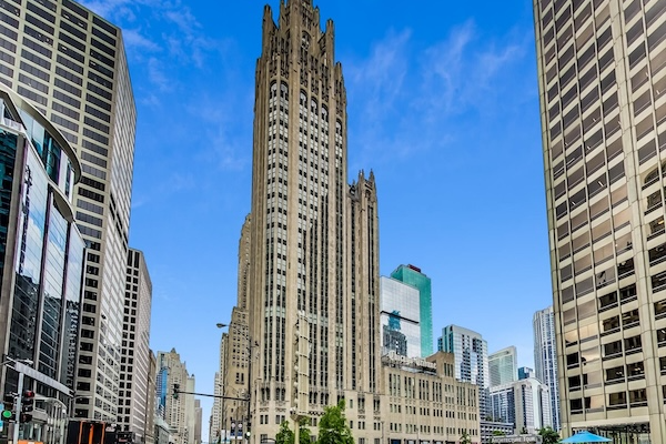 Lululemon Lands at Tribune Tower, and the Mag Mile Is Coming Back
