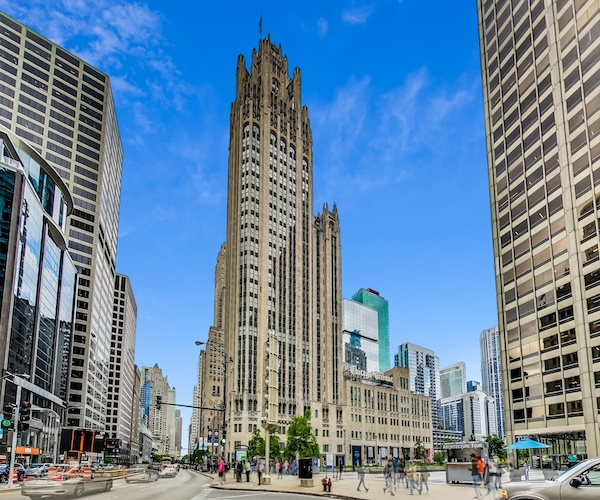 Tribune Tower - 435 N. Michigan Ave - Lulu Lemon